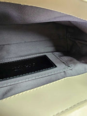 BOLSA CROSSBODY MEDIA MATELASSÊ BRANCA S 50010 2026 0005 SCHUTZ