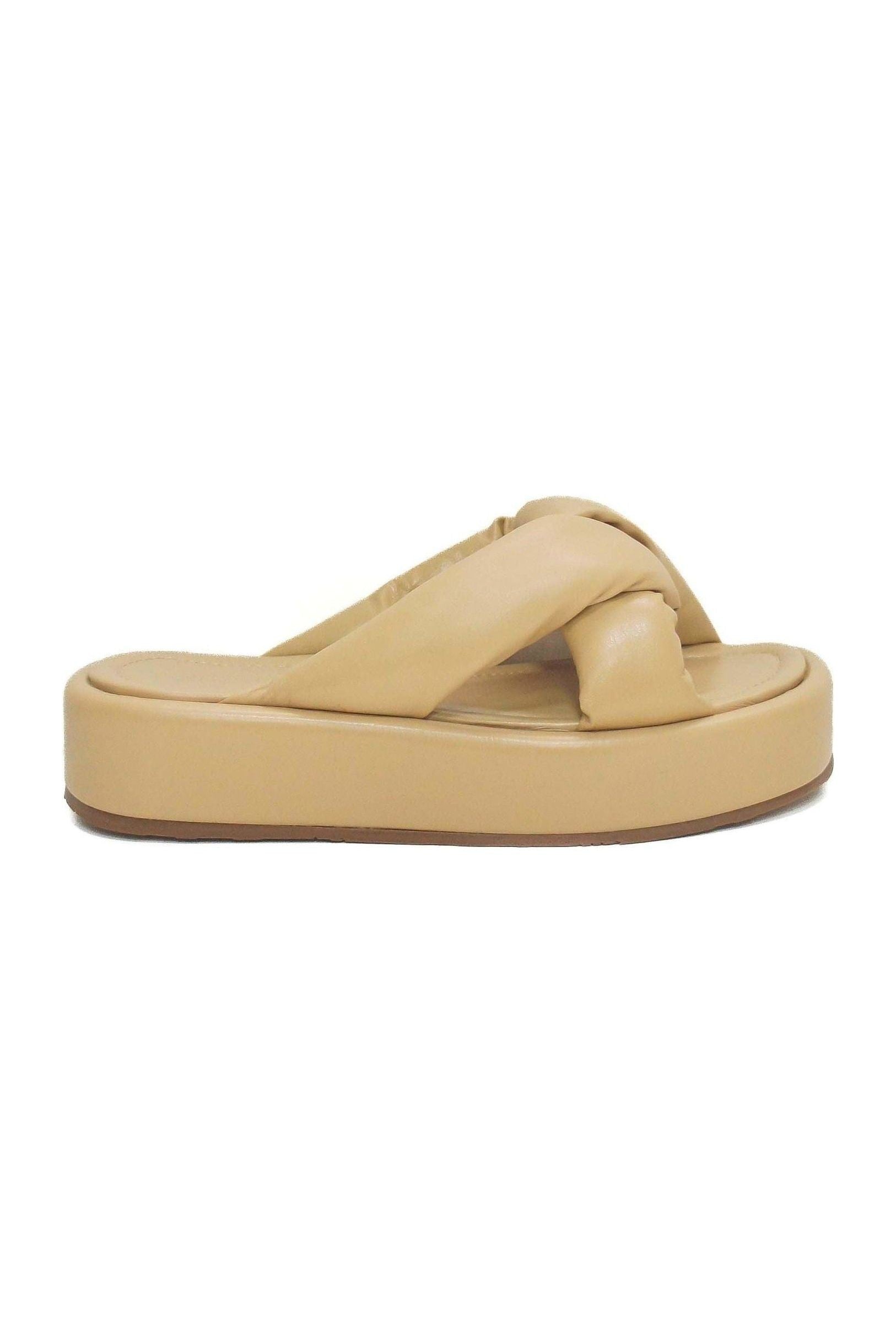 Mule Feminina SCHUTZ ref. FLATFORM BEGE - VintedoisK Imagem principal do produto