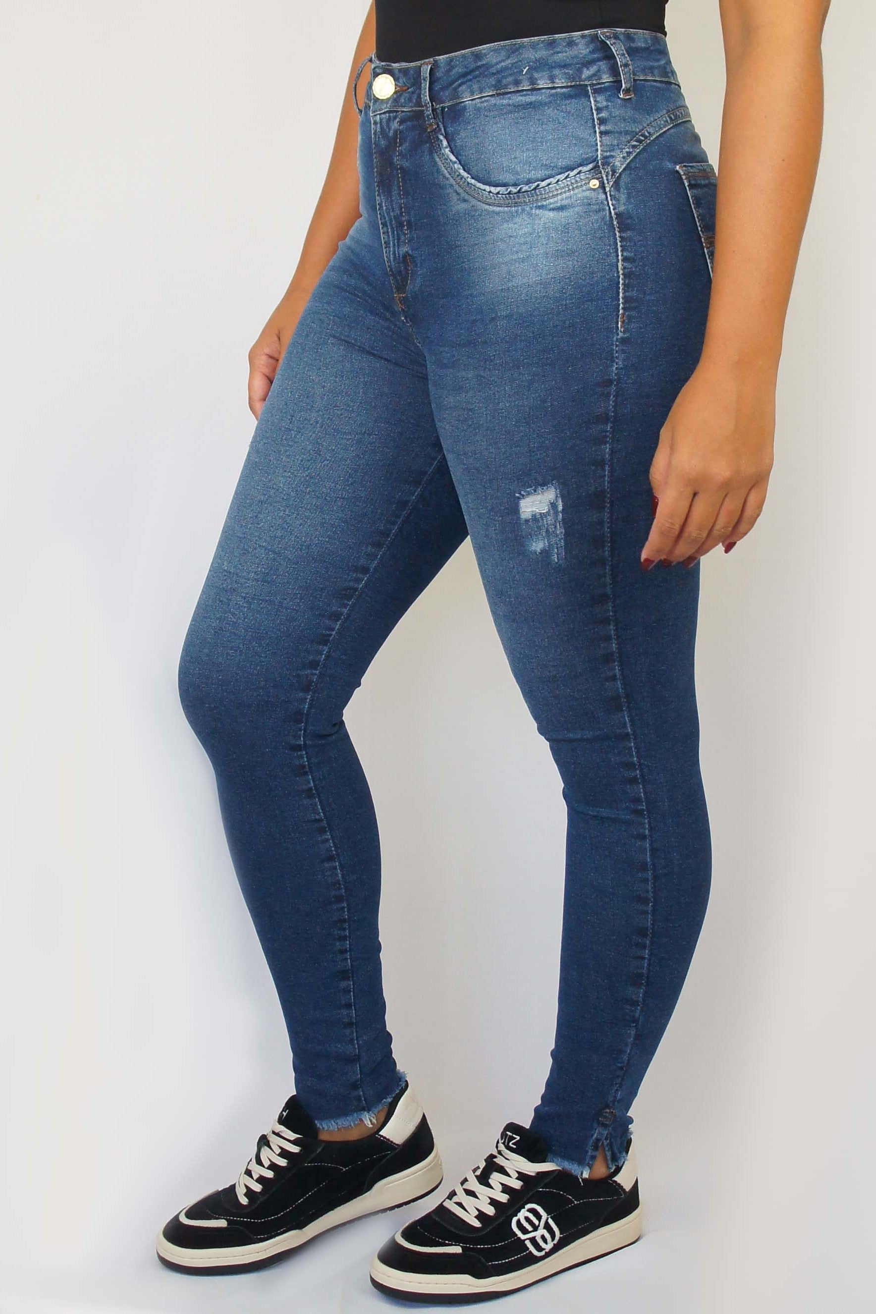 Calça Feminina BOKKER ref. JEANS CIGARRETE - VintedoisK Imagem principal do produto