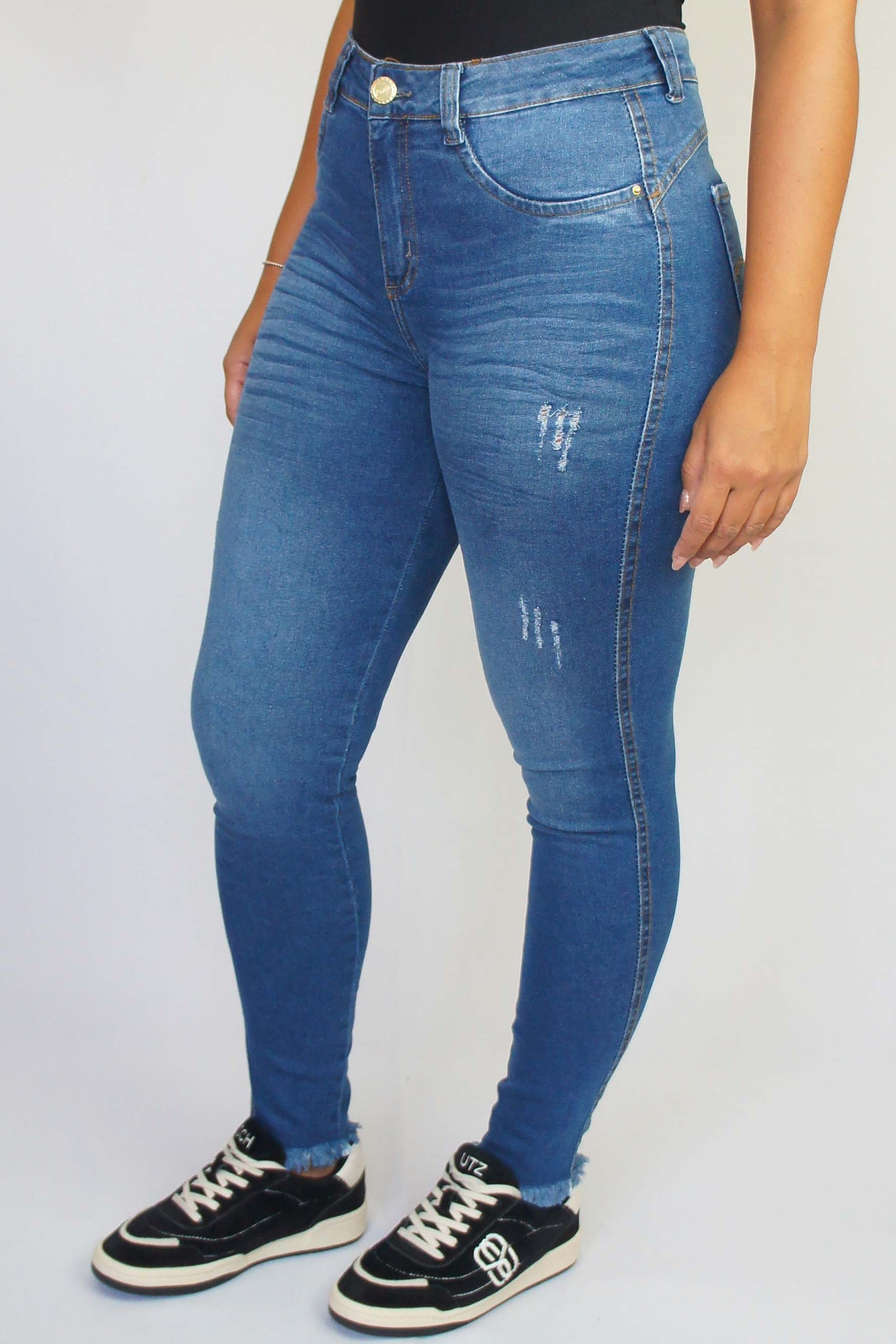 Calça Feminina BOKKER ref. JEANS CIGARRETE - VintedoisK Imagem principal do produto