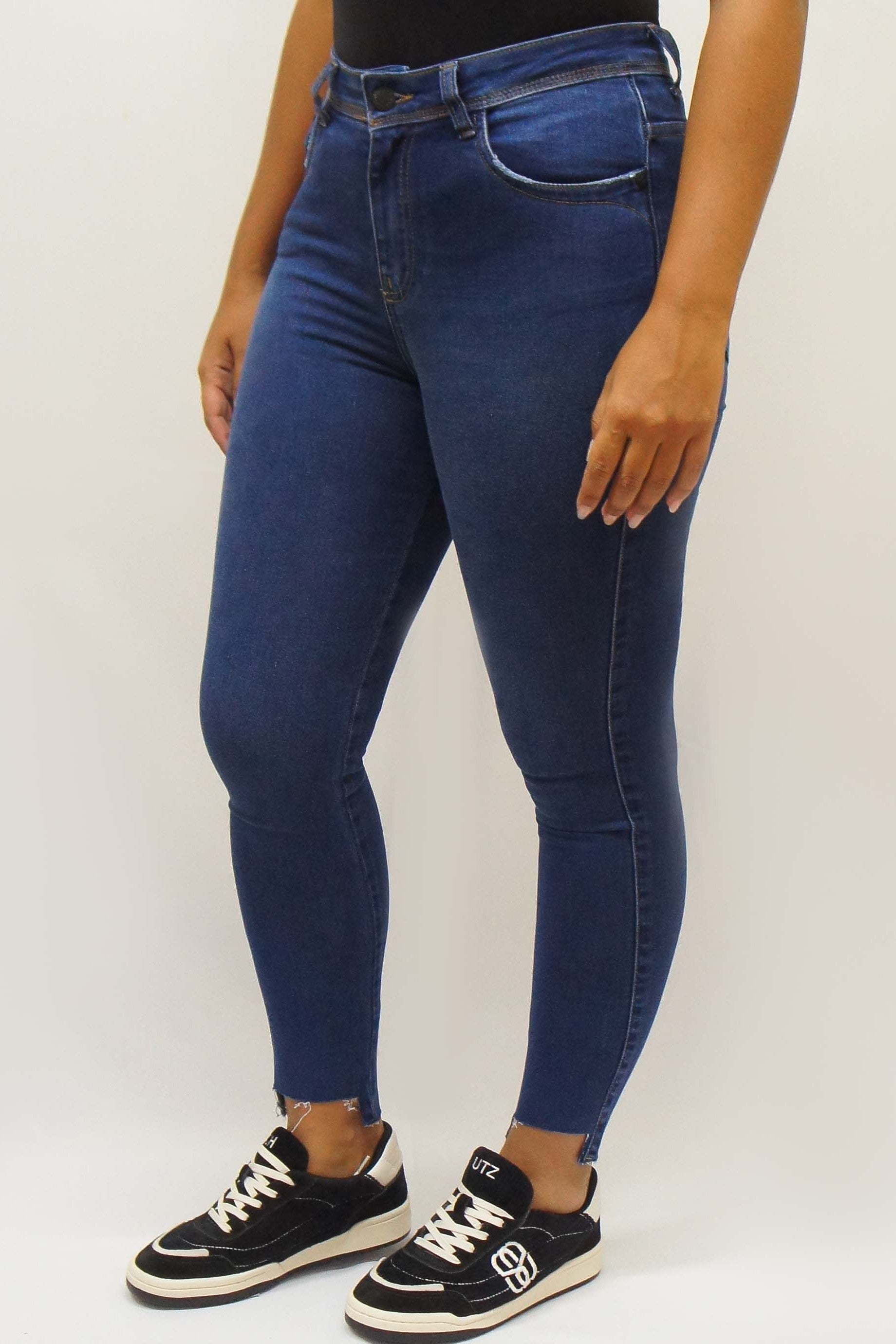 Calça Feminina REVANCHE ref. JEANS SKINNY - VintedoisK Imagem principal do produto