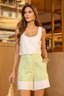 Blusa alfaiataria linho Skenn feminina, vista frontal com tecido natural
