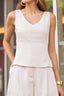 Blusa alfaiataria decote prisma 403149 Skenn feminina, frente com decote destaque