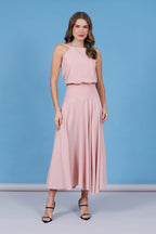 Blusa regata Alf Basic Skenn, frente em mulher com corte básico
