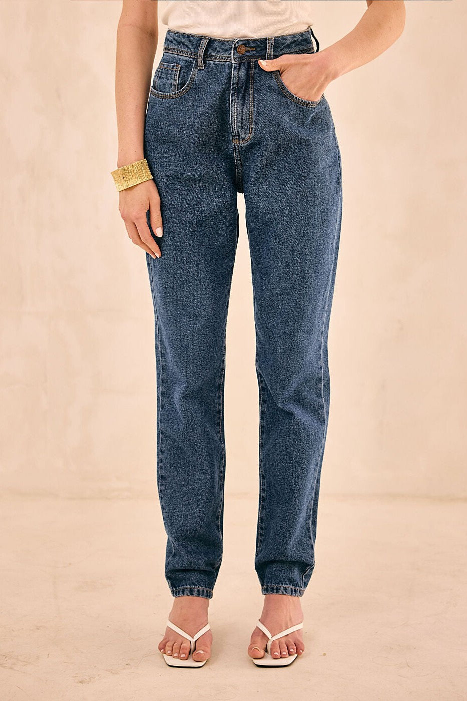 Calça Feminina ALCANCE ref. JEANS MOM - VintedoisK Imagem principal do produto