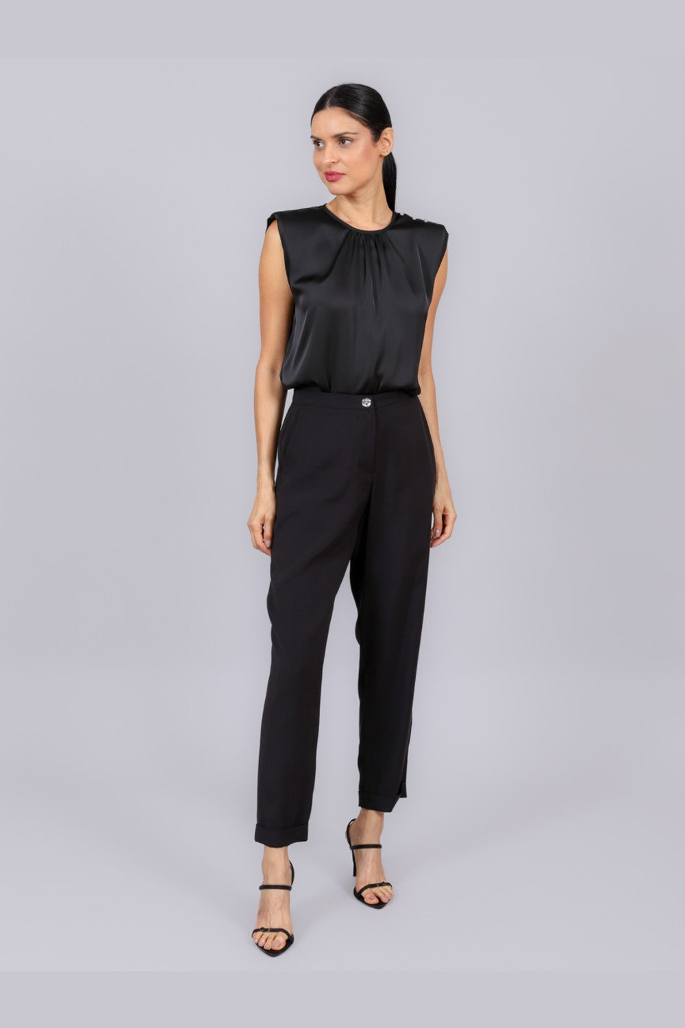 Calça Feminina SKENN ref. ALFAIATARIA SLIM - VintedoisK Imagem principal do produto