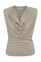 Blusa degage Begonia Skenn feminina, vista frontal do decote