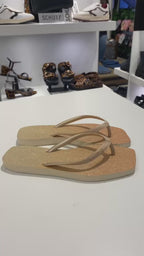 CHINELO DE DEDO DOURADO SQUARE BRIZZA  Z 19027 0184 0001 BRIZZA