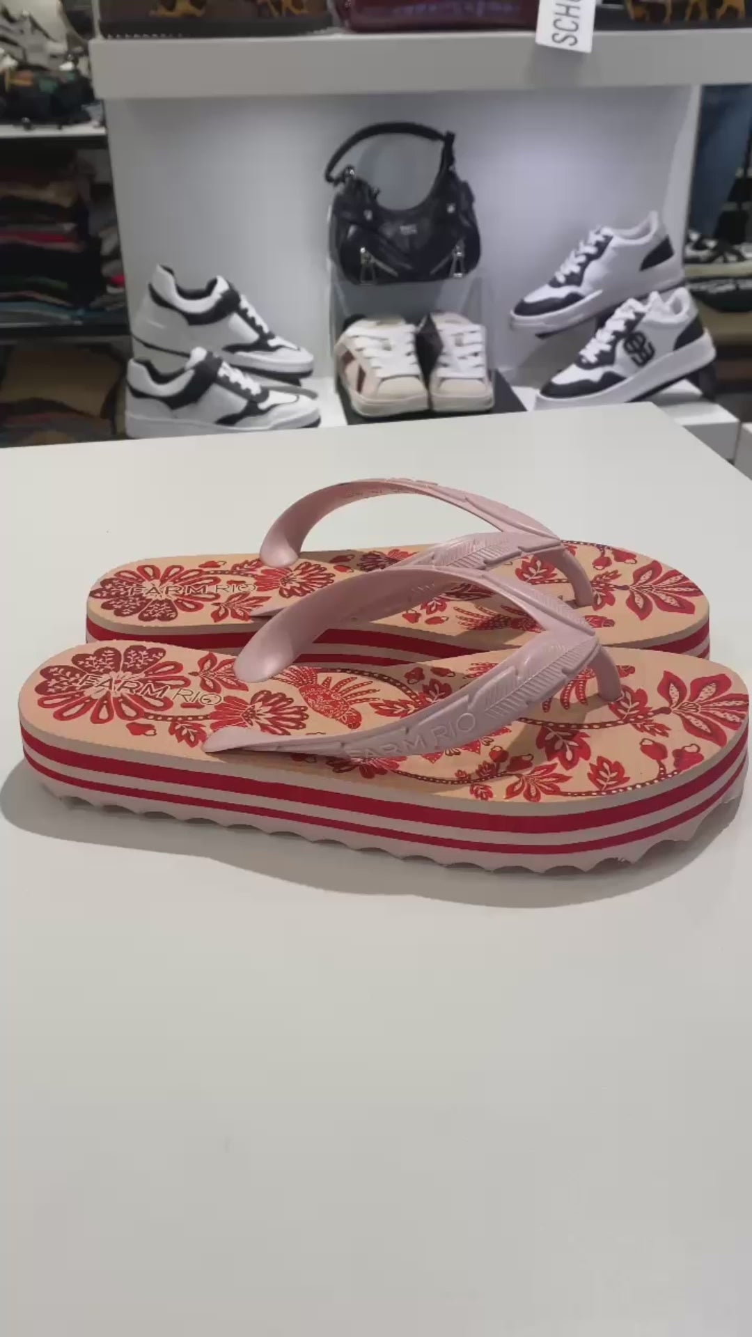 CHINELO DE DEDO BRANCO FLORES VERMELHAS J 10060 0021 0001 FARM SHOES