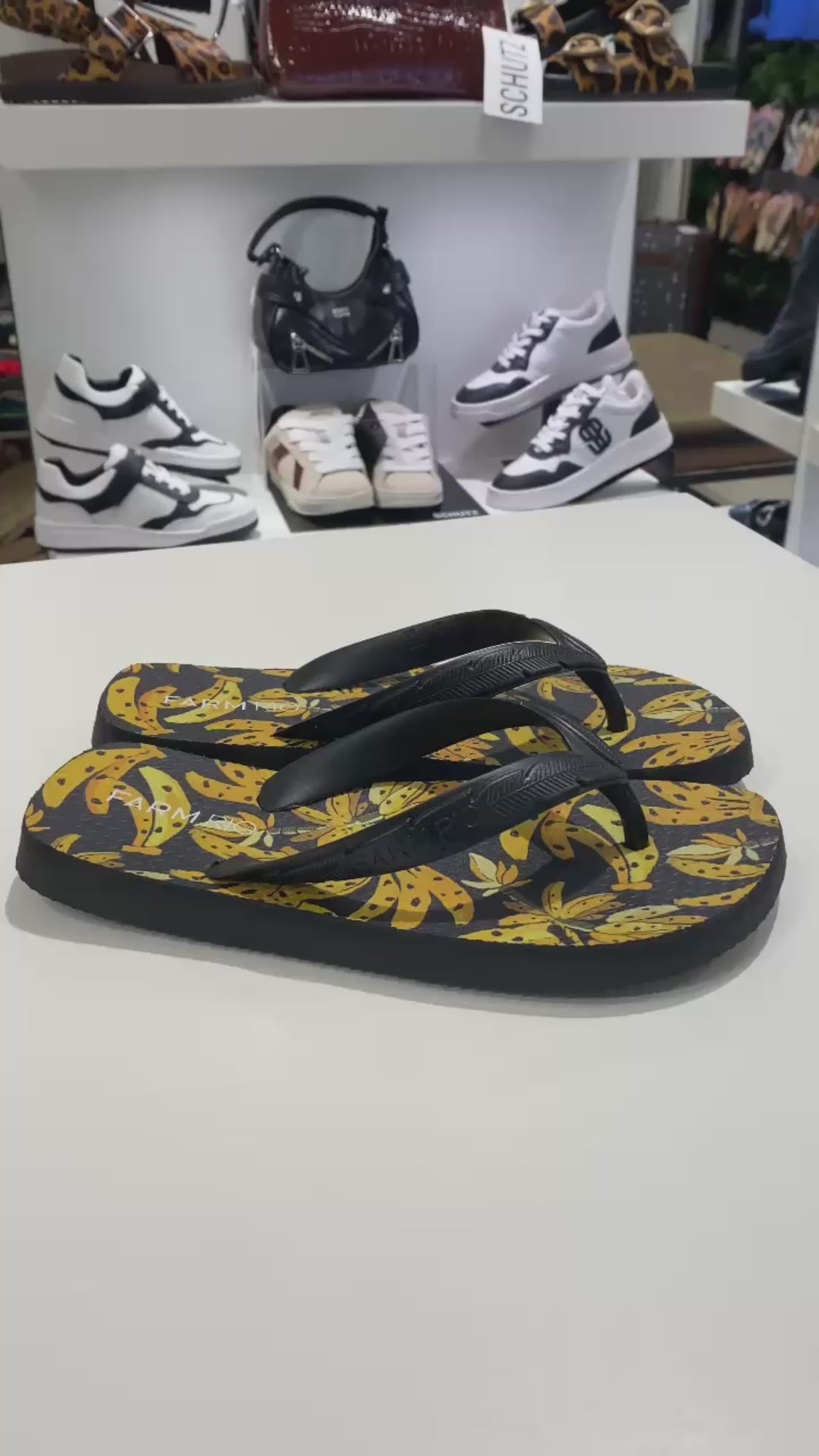 CHINELO PRETO FLIP FLOP BANANAS J 10088 0021 0002 FARM SHOES