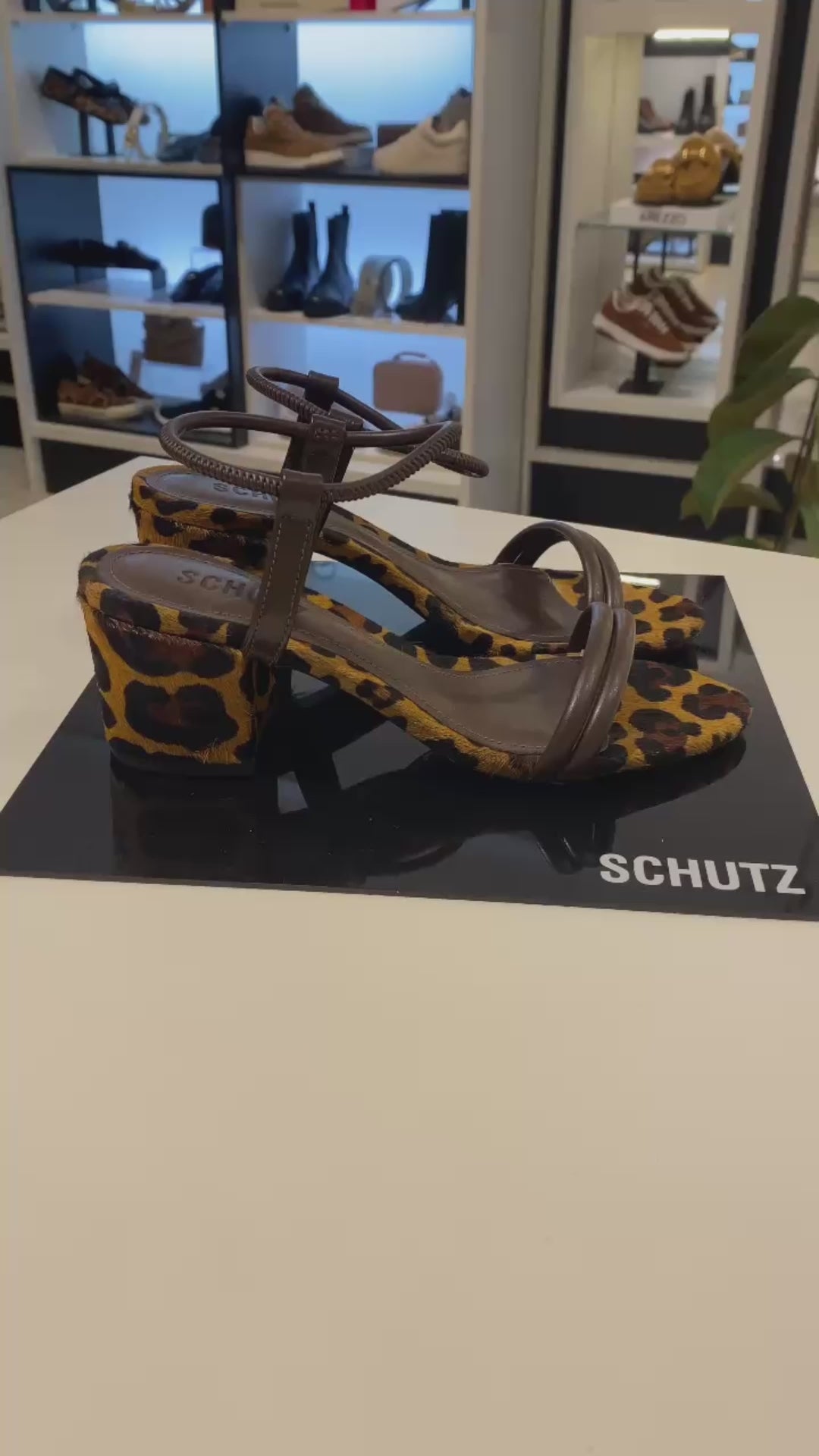 SANDÁLIA GIMENEZ MID ONÇA S 20001 0335 0136 SCHUTZ